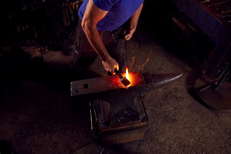 6 Different Anvil Types and Their Benefits .